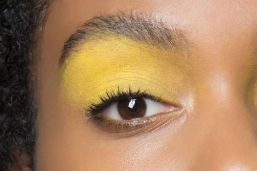 Какие популярные техники нанесения теней существуют. Советы и техники: как правильно наносить тени на глаза