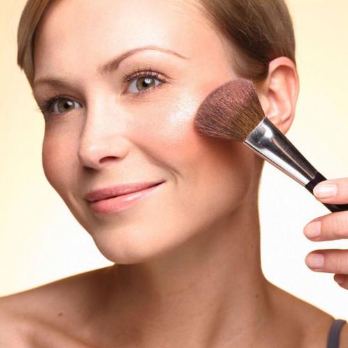 Как выбирать и наносить компактные румяна для лица 05 Как выбирать и наносить компактные румяна для лица 05