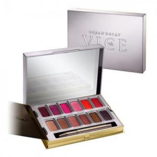 Какие продукты используются для создания новогоднего макияжа. 6 средств для новогоднего макияжа