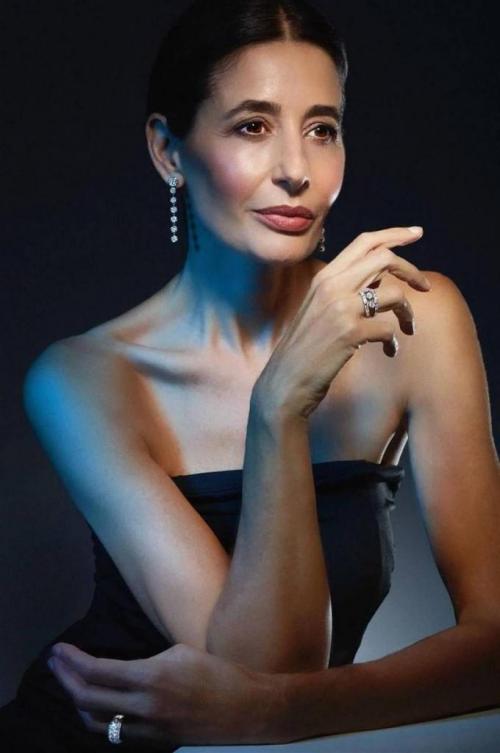 Возрастной праздничный макияж. Как сделать праздничный макияж женщинам за 50: советы по созданию омолаживающего мейкапа 06