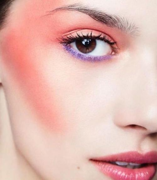 Лучшие румяна для светлой кожи. Идеи макияжа для блондинок с акцентом на румяна