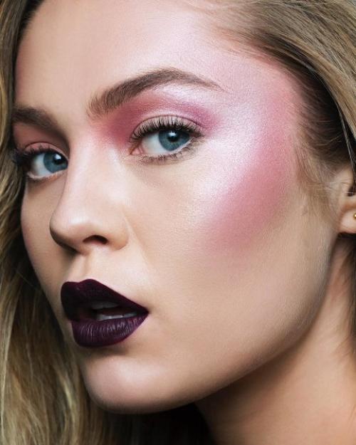 Лучшие румяна для светлой кожи. Идеи макияжа для блондинок с акцентом на румяна