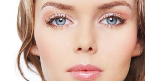 Как подобрать косметику для макияжа. Базовый набор косметики для дневного макияжа. 
Секреты использования и правила выбора.