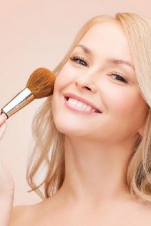 Как правильно наносить румяна в шариках. Кому больше всего подходят