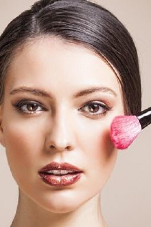 Как правильно наносить румяна в шариках. Кому больше всего подходят