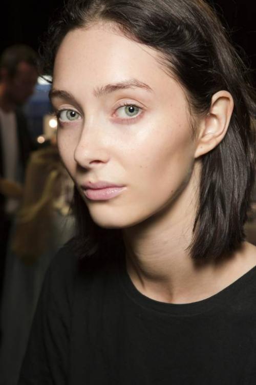 Румяна для брюнеток с зелеными глазами. Макияж для брюнеток с зелеными глазами: пошаговая инструкция