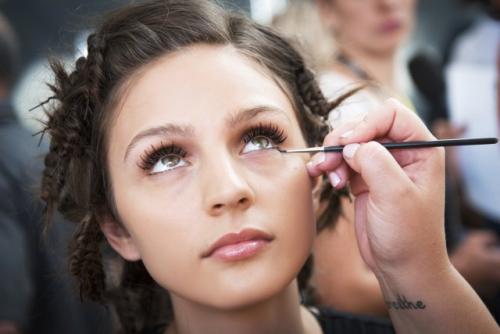 Румяна для брюнеток с зелеными глазами. Макияж для брюнеток с зелеными глазами: пошаговая инструкция