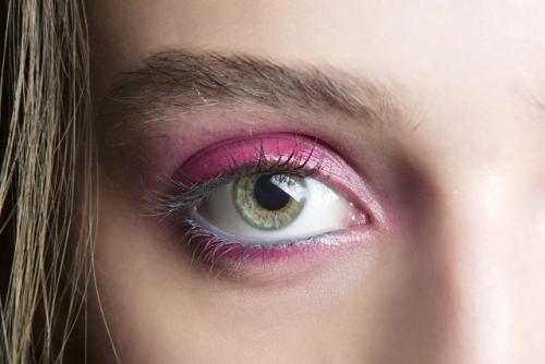 Макияж для зеленых глаз нависшее веко. Макияж для нависшего века: главные правила и лучшие советы