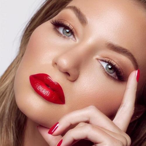 Лучшие румяна для светлой кожи. Какие цвета румян подходят блондинкам?