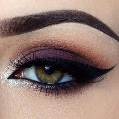 Румяна для брюнеток с зелеными глазами. Макияж глаз для темноволосых девушек с зелеными глазами