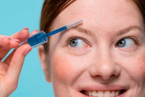 Ламинирование бровей самой себе. Ламинирование бровей в домашних условиях- ЖЕЛАТИНОМ и не только