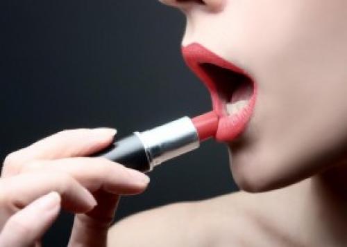 Проблема сроков годности косметики: как отличить действительную дату от фальсифицированной 02