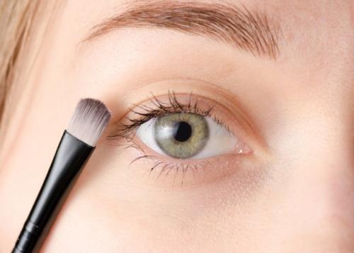 Чем заменить праймер для век. Праймер для век: нужен ли он вам?