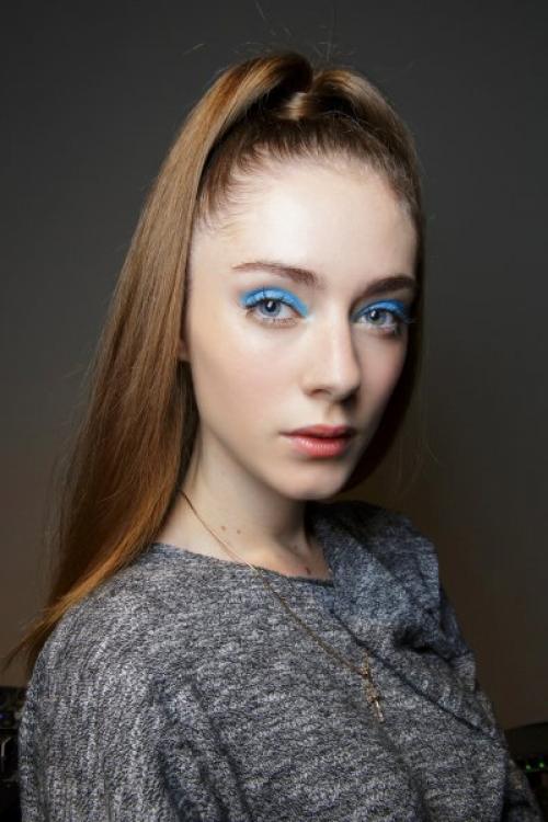 Палетки теней для голубых глаз. Небесный цвет: лучшие идеи повседневного макияжа для голубых глаз