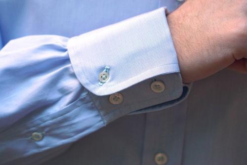 Хлястик на рукаве рубашки. В мире вещей. Рубашки и сорочки, част.  Рукава и манжеты