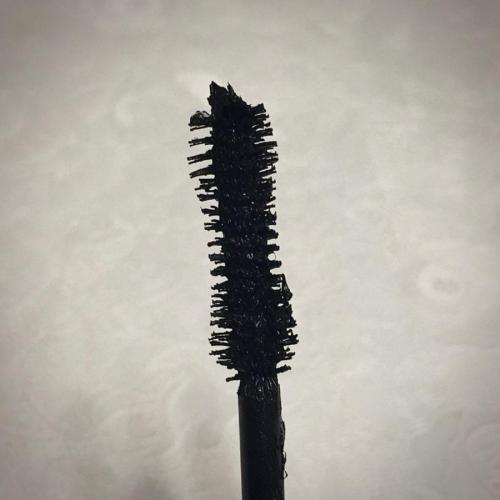 Проблемы с тушей для ресниц: как определить срок годности 08 Проблемы с тушей для ресниц: как определить срок годности 08