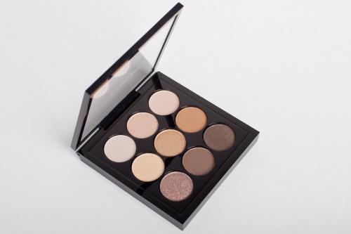 Сатиновые тени: для чего нужны и как их наносить