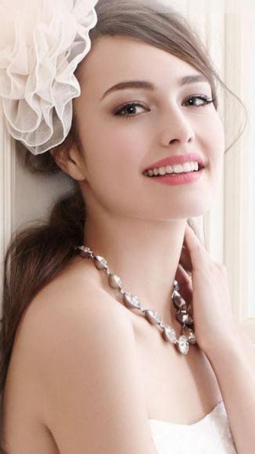 Как самой сделать себе свадебный макияж. Свадебный макияж для невесты – техника выполнения 35