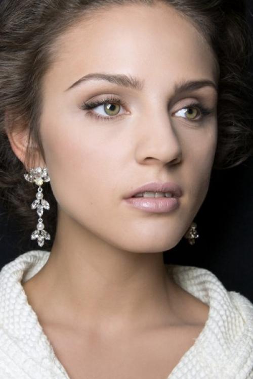 Макияж для серо-зеленых глаз и русых волос. Как сделать эффектный макияж обладательнице зеленых глаз и русых волос?