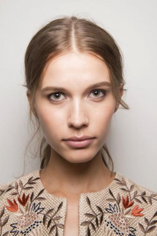 Макияж для серо-зеленых глаз и русых волос. Как сделать эффектный макияж обладательнице зеленых глаз и русых волос?