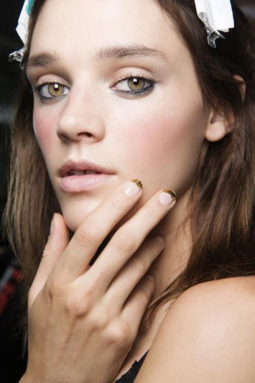 Макияж для серо-зеленых глаз и русых волос. Как сделать эффектный макияж обладательнице зеленых глаз и русых волос?