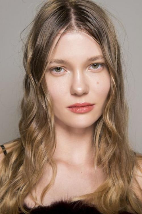 Макияж для серо-зеленых глаз и русых волос. Как сделать эффектный макияж обладательнице зеленых глаз и русых волос?