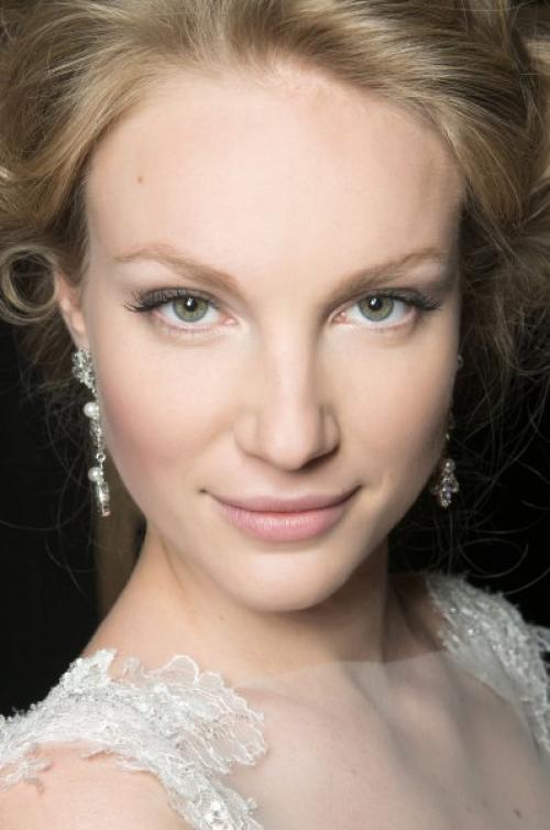 Макияж для серо-зеленых глаз и русых волос. Как сделать эффектный макияж обладательнице зеленых глаз и русых волос?