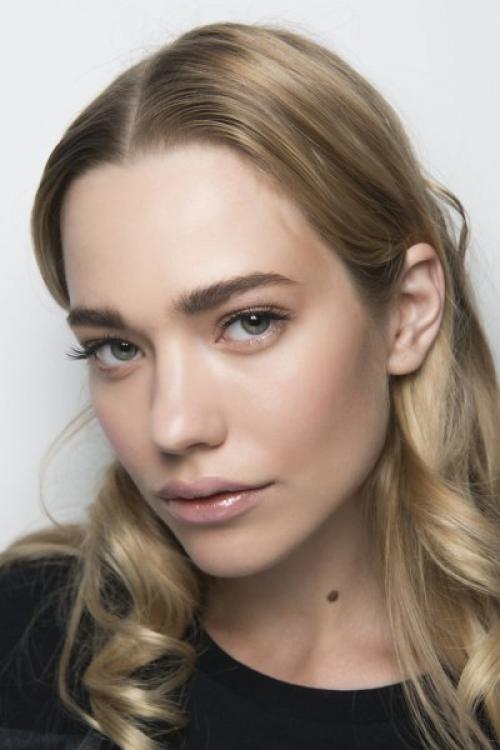 Макияж для серо-зеленых глаз и русых волос. Как сделать эффектный макияж обладательнице зеленых глаз и русых волос?