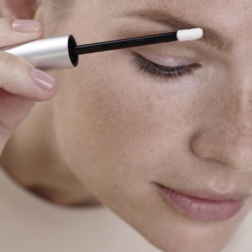 Как ухаживать за бровями в домашних условиях 02