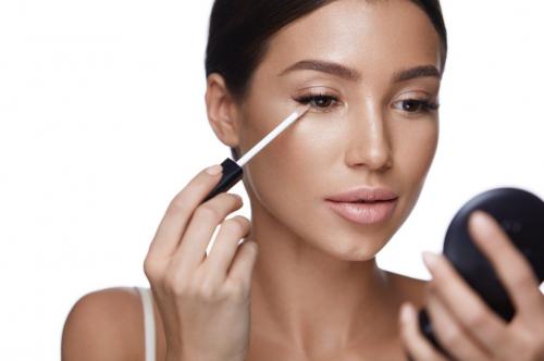 Какой консилер выбрать от синяков под глазами. Как выбрать консилер