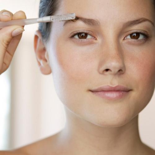 Сделать свадебный макияж самой. Как сделать свадебный макияж своими руками? Кисточки, краски и карандаши