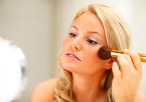 Как подобрать пудру по цвету кожи. Какой цвет вам к лицу?