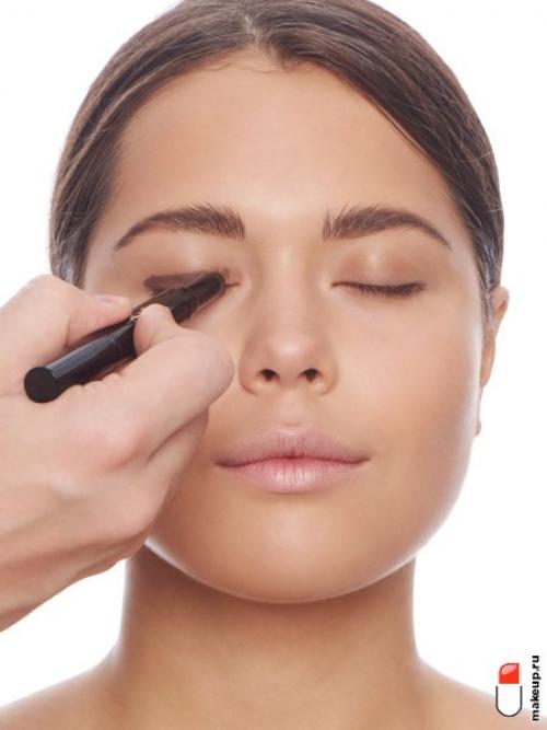 Макияж на свадьбу пошагово. Свадебный макияж: пошаговая инструкция