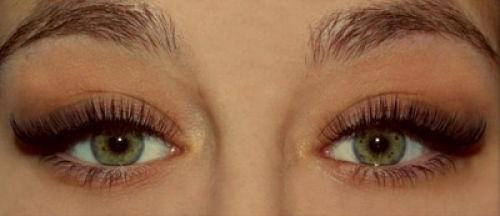 Лисий эффект наращивания ресниц 3D. Виды нарощенных ресниц с лисьим эффектом