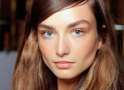 Цвет графит на бровях. Как подобрать подходящий цвет бровей?