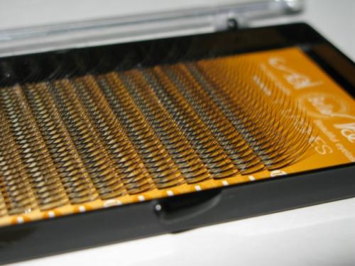 Может ли мастер сам себе нарастить ресницы. Плюсы и минусы наращивания своими руками