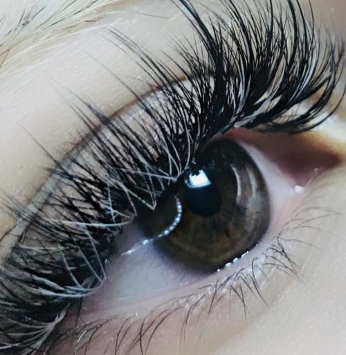 Накрасить ресницы: 9 способов сделать глаза более выразительными 09 Накрасить ресницы: 9 способов сделать глаза более выразительными 09