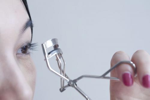 Как накрасить ресницы, если у вас короткие ресницы. Что делать если у вас короткие ресницы? 7 отличных советов, которые позволят сделать их длиннее