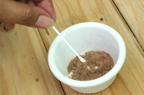 Как сделать тени из мела. Как сделать тени для век своими руками (2 способа)