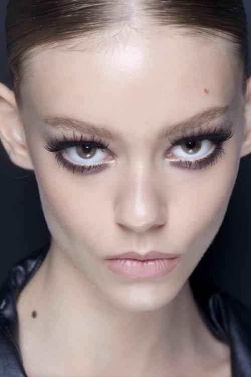 Как нанести макияж ресниц, чтобы он выглядел ярко и эффектно