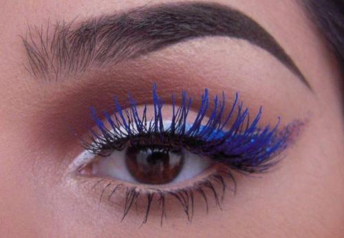 Как выбрать тушь под свой цвет глаз. Цветная тушь для ресниц: уместность и выбор