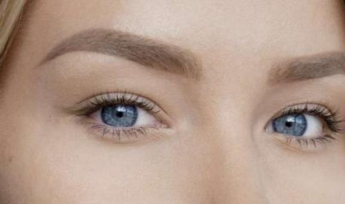 Техника теневой растушевки в татуаже бровей. Особенности техники пудрового напыления бровей