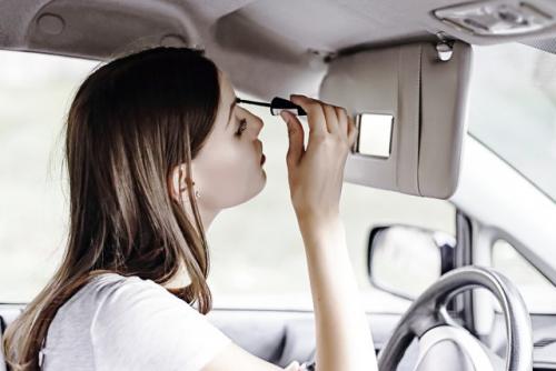 Как накраситься для особых случаев. Быстрый макияж: как накраситься за пару минут?