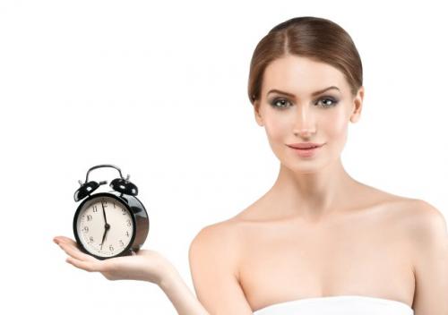 Как накраситься для особых случаев. Быстрый макияж: как накраситься за пару минут?