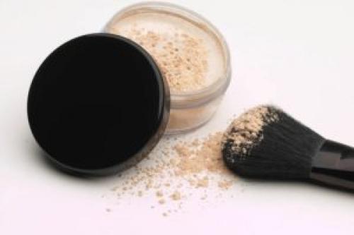Минеральная пудра для проблемной кожи. 10 идеальных минеральных пудр для лица (в том числе для проблемной кожи)