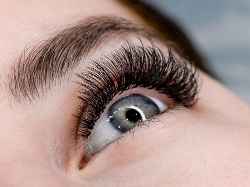 Скрытый секрет идеальных ресниц: эффект накладных ресниц 07