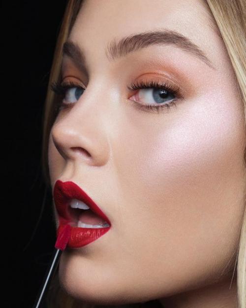 Как правильно наносить Maybelline New York Color Tattoo. Тинт для бровей Tattoo Brow от Maybelline New York