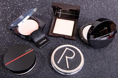 Лучшая пудра с эффектом блюра. 5 светоотражающих пудр не хуже (может, даже лучше) Chanel