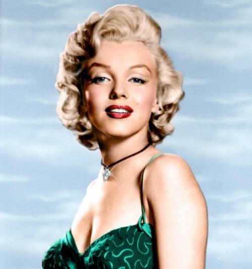 Прическа мерлин Монро на длинные волосы. Прическа Мэрилин Монро на коротких и длинных волосах