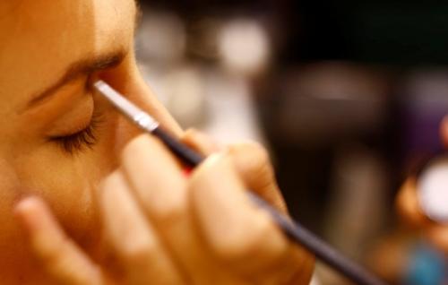 Легкий макияж пошагово. Пошаговый макияж для начинающих: советы и рекомендации